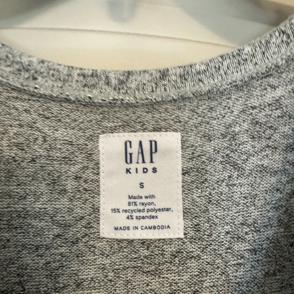 New GAP Kids Gray Knit Jumpsuit Size S (6-7)